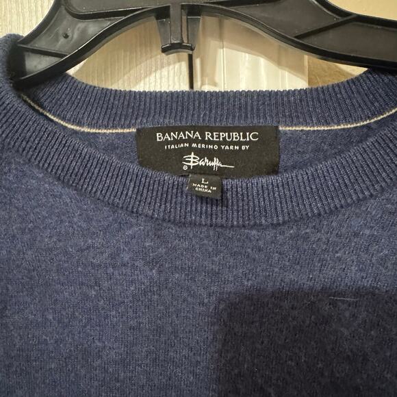Banana Republic Men's L Italian Merino Crew-Neck Sweater - Picture 6 of 6